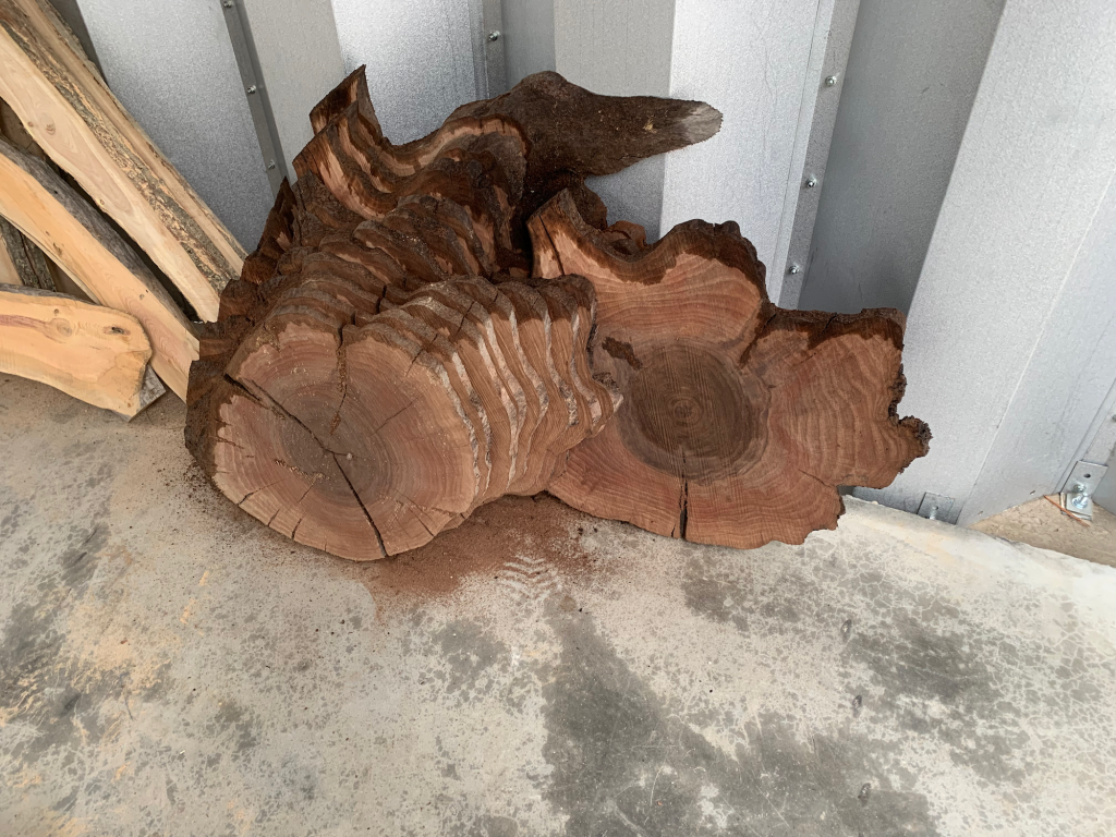 A picture of dry hardwood showing the importance of proper drying. 